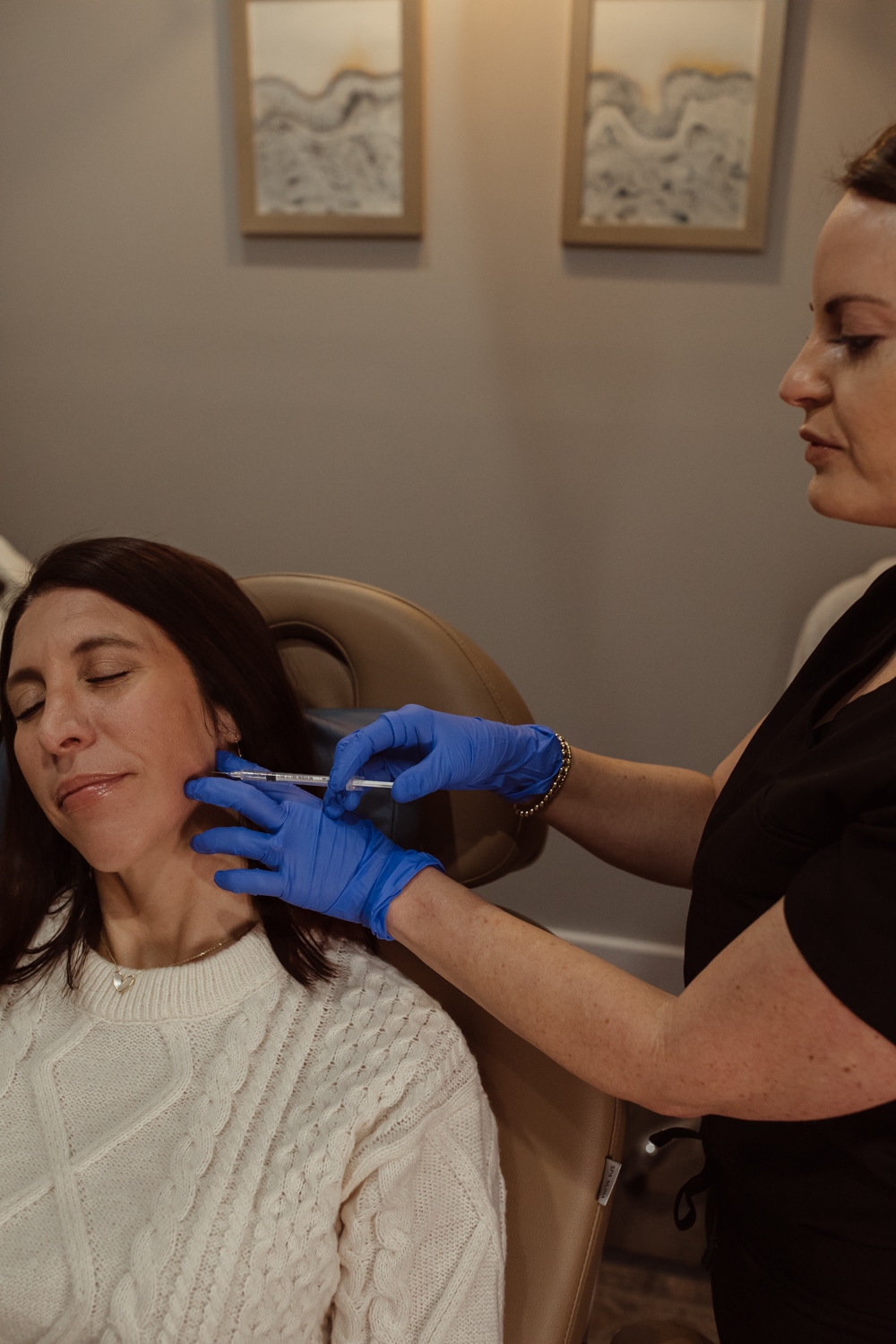 Pt receiving masseter botox